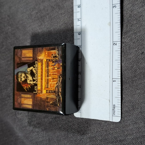 Vintage 1988 Les Miserables Match Box Trinket Gift Box Souvenir Enameled G - Picture 5 of 9